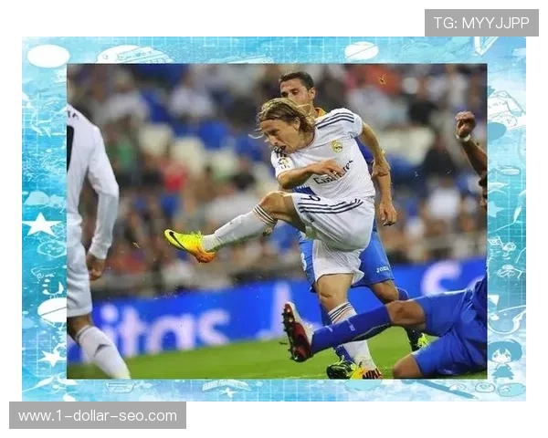 德布劳内与莫德里奇对比：现代中场全面性谁更强